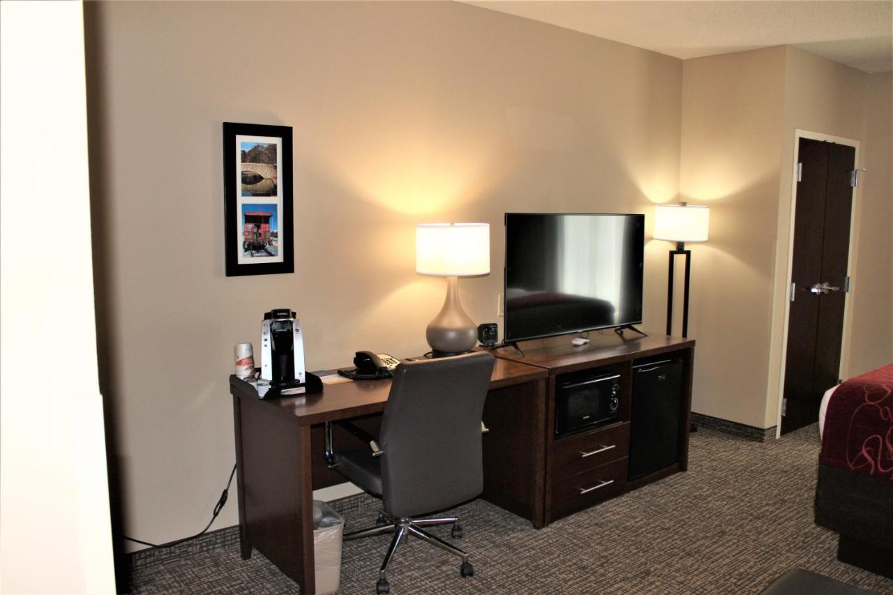 Comfort Suites Huntersville Near Lake Norman Buitenkant foto